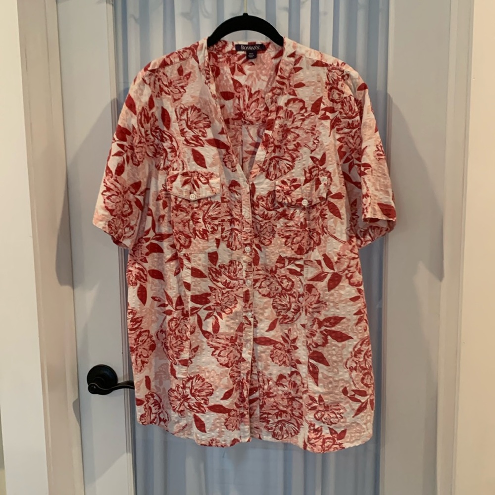 Roaman’s button down the front blouse, size 14w